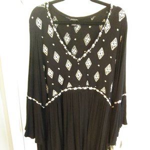 Bell sleeve embroidered blouse